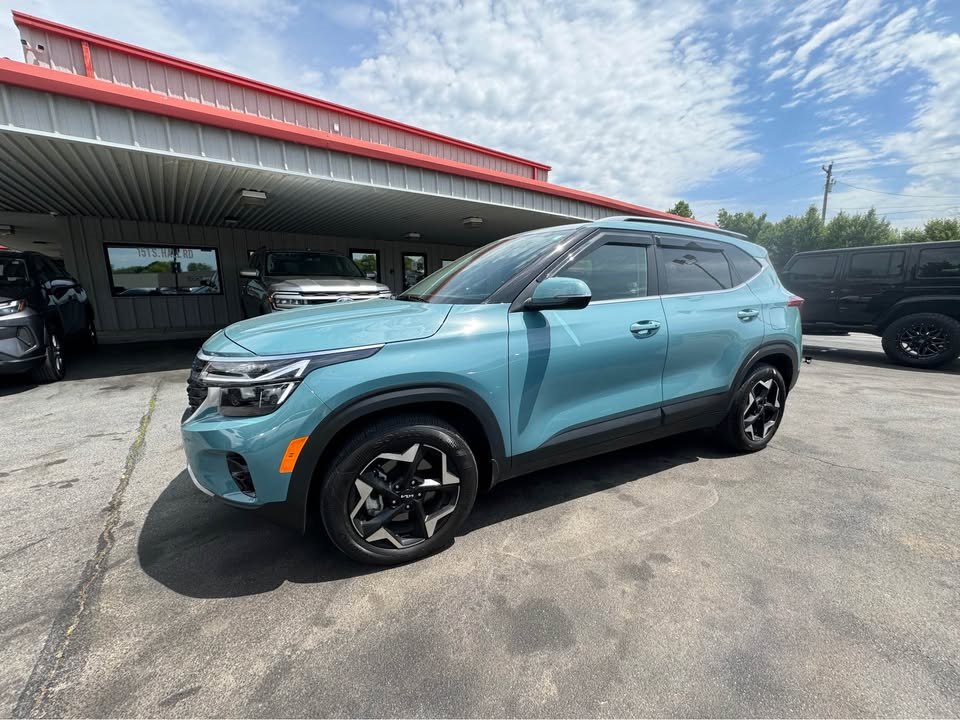 Vehicle image 1 of 10