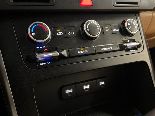 Vehicle image 15 of 29