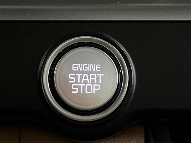 Vehicle image 16 of 29
