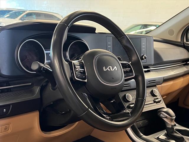 Vehicle image 8 of 29