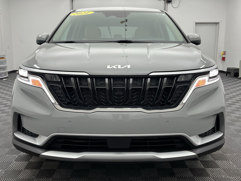 Vehicle image 2 of 37