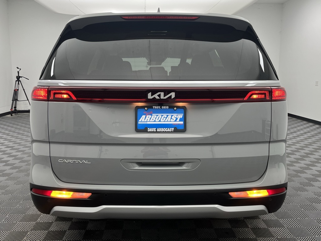 Vehicle image 6 of 37