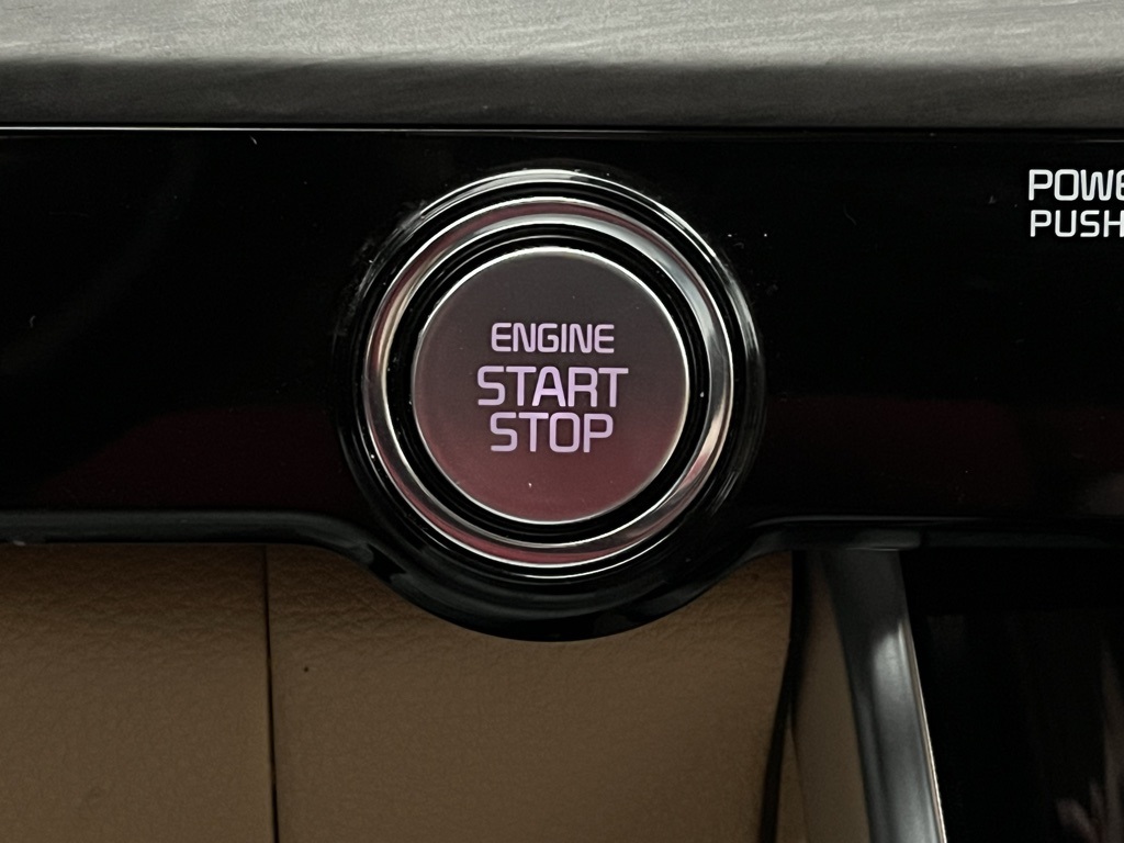 Vehicle image 10 of 37