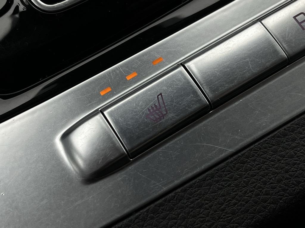 Vehicle image 14 of 37