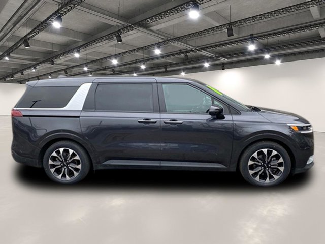 Vehicle image 4 of 26