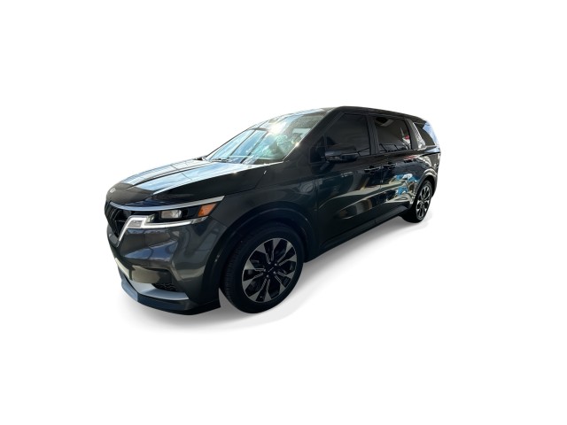 2024 Kia Carnival EX Image 2 of 32