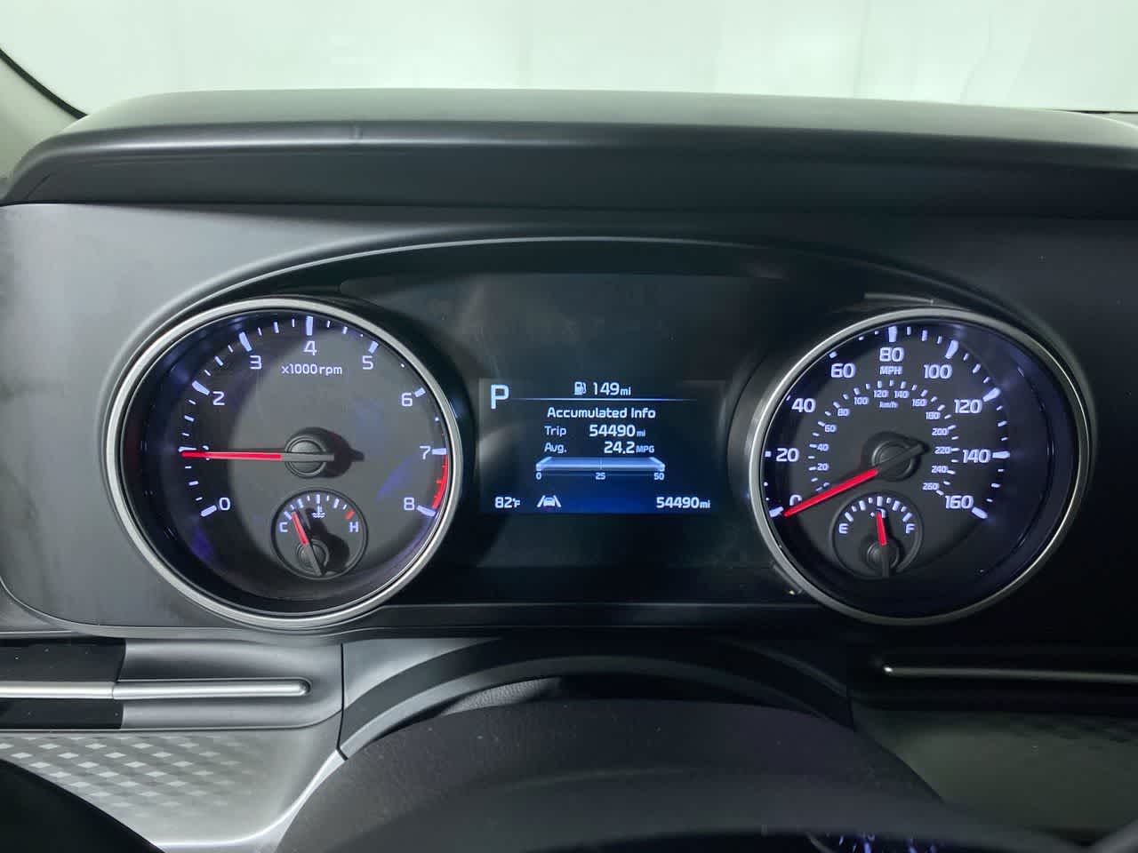 2024 Kia Carnival LX Image 25 of 34