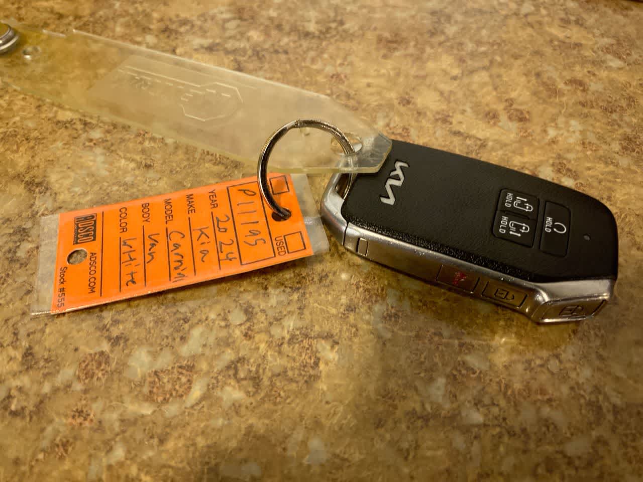 2024 Kia Carnival LX Image 30 of 34