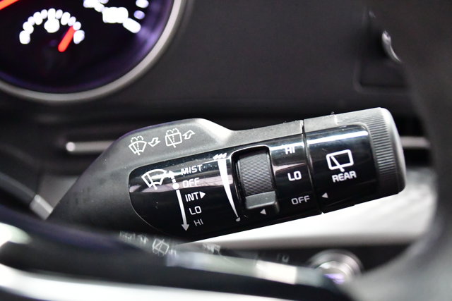 2024 Kia Carnival LX Image 26 of 31