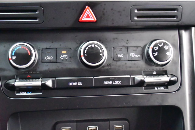 2024 Kia Carnival LX Image 23 of 31