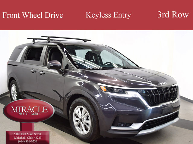 2024 Kia Carnival LX Image 4 of 31