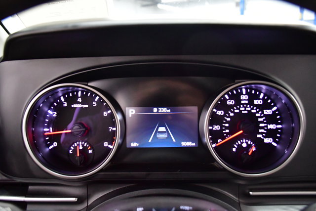 2024 Kia Carnival LX Image 19 of 31