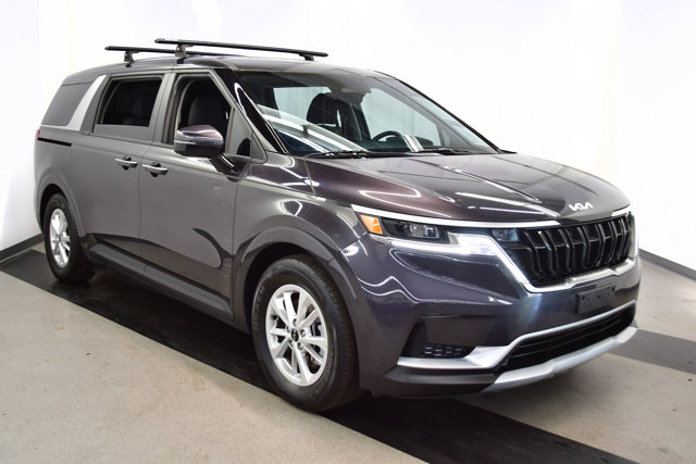 2024 Kia Carnival LX Image 3 of 31