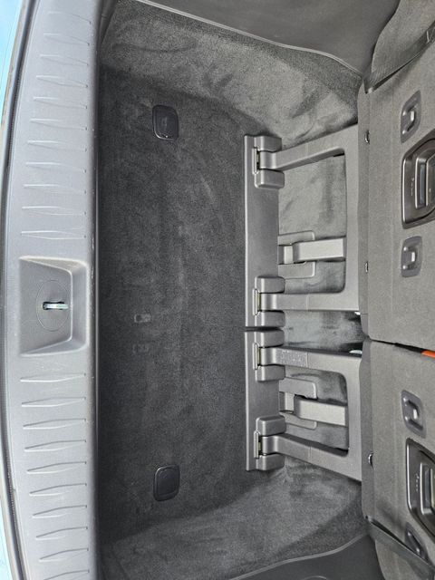 Vehicle image 19 of 53