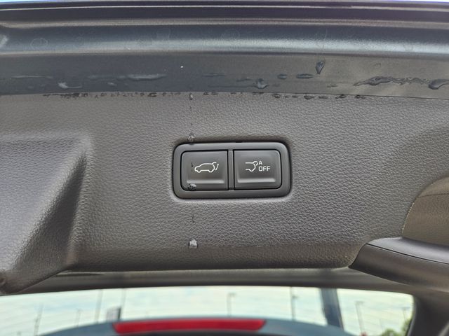 Vehicle image 17 of 53