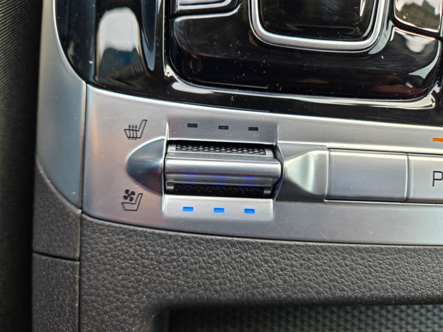 Vehicle image 34 of 53