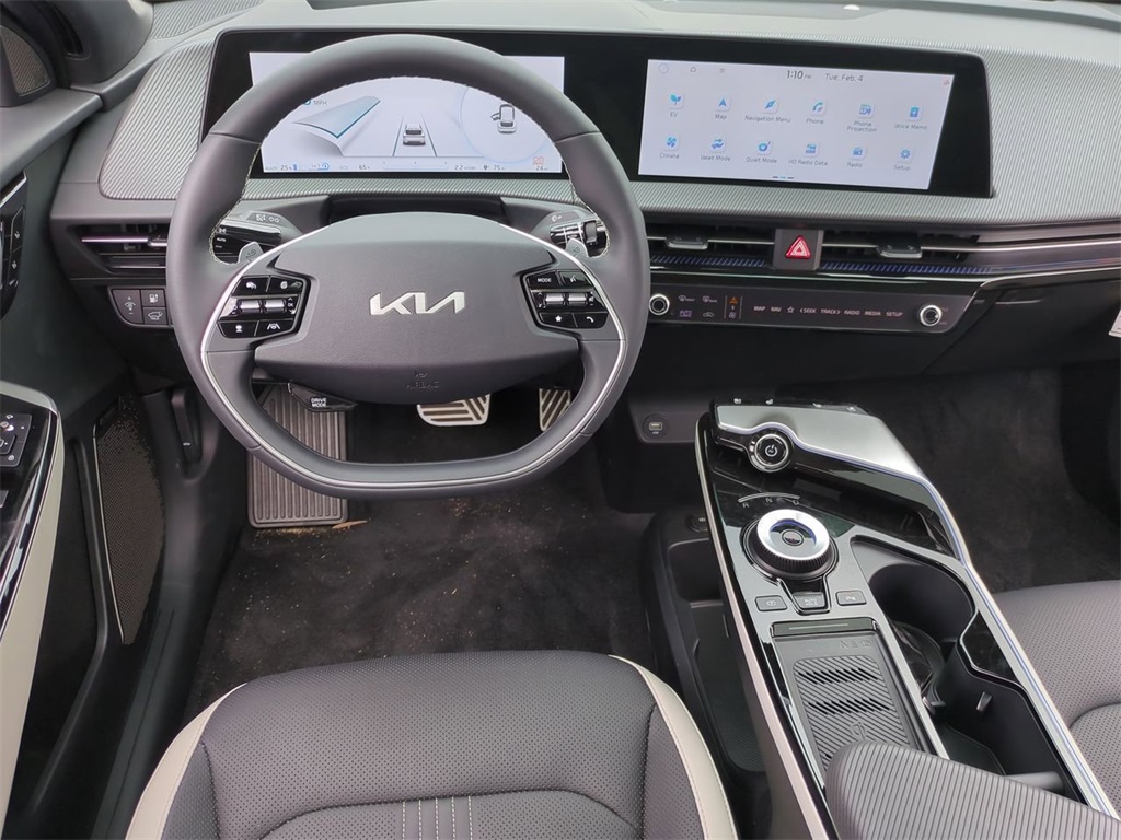 Vehicle image 20 of 34
