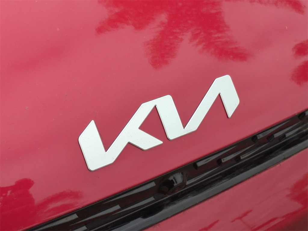 Vehicle image 30 of 34