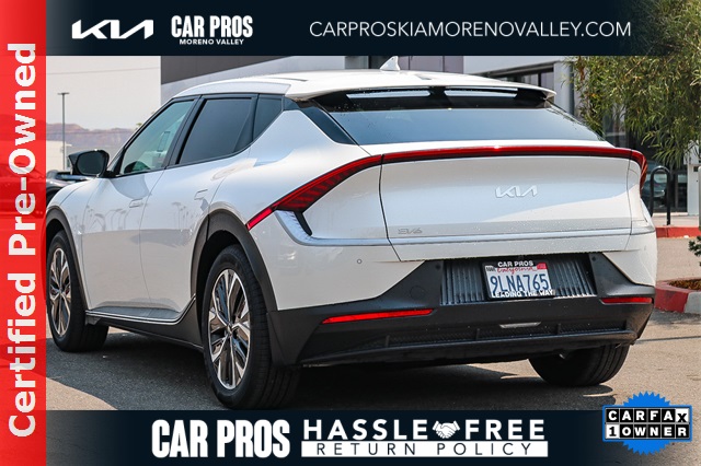 Vehicle image 4 of 25