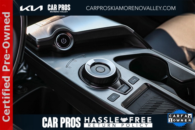 Vehicle image 24 of 25