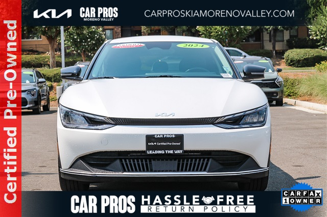 Vehicle image 2 of 25