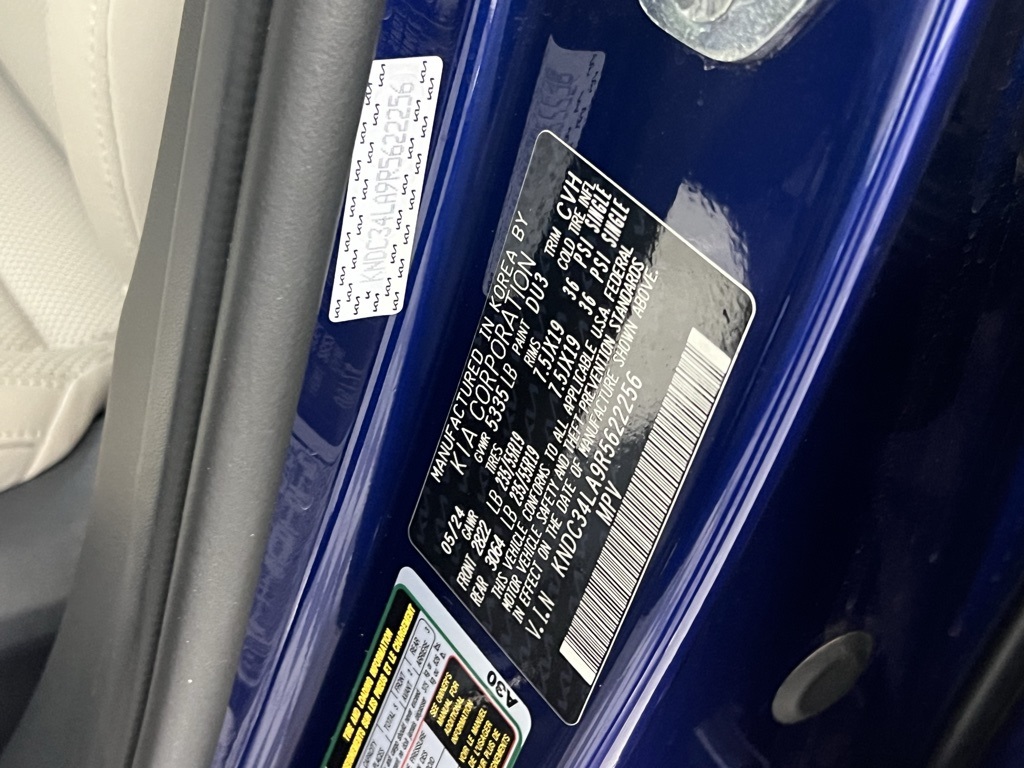 Vehicle image 36 of 60