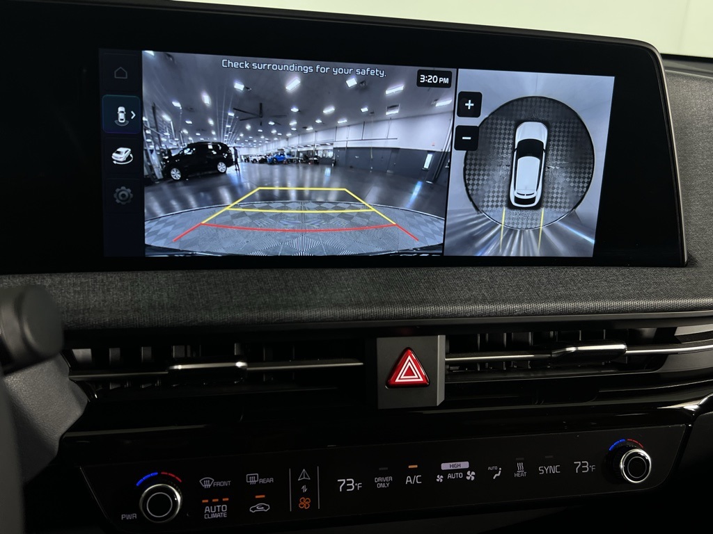 Vehicle image 16 of 60