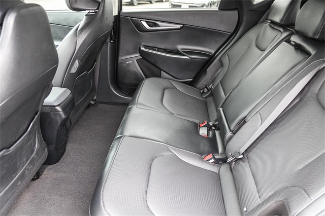 Vehicle image 12 of 25