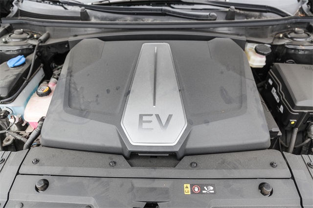 Vehicle image 7 of 25