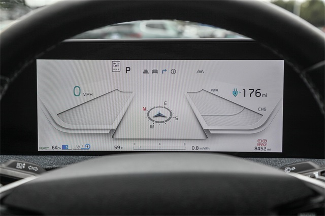 Vehicle image 16 of 25