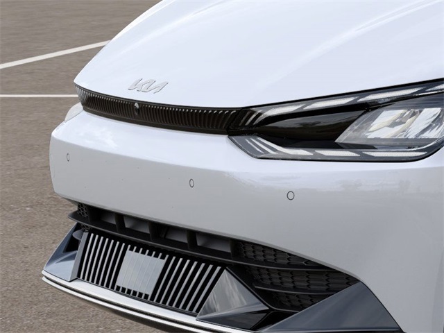 Vehicle image 13 of 27