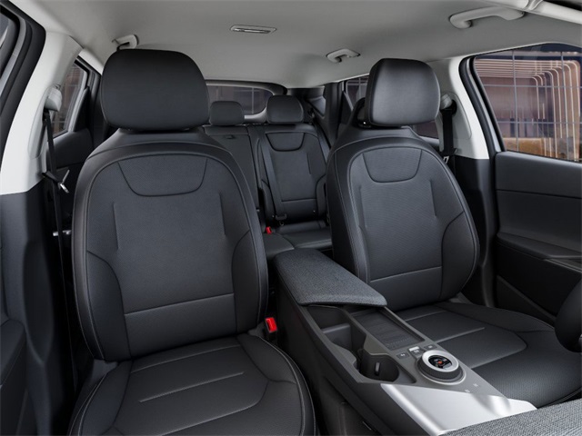 Vehicle image 15 of 27