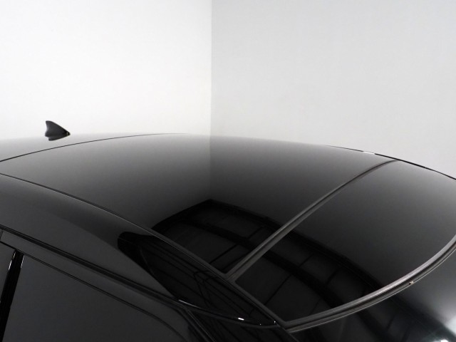 Vehicle image 6 of 76