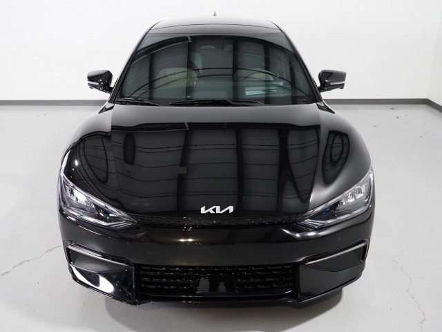 Vehicle image 13 of 76