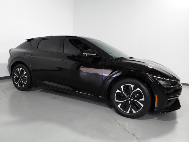 Vehicle image 2 of 76