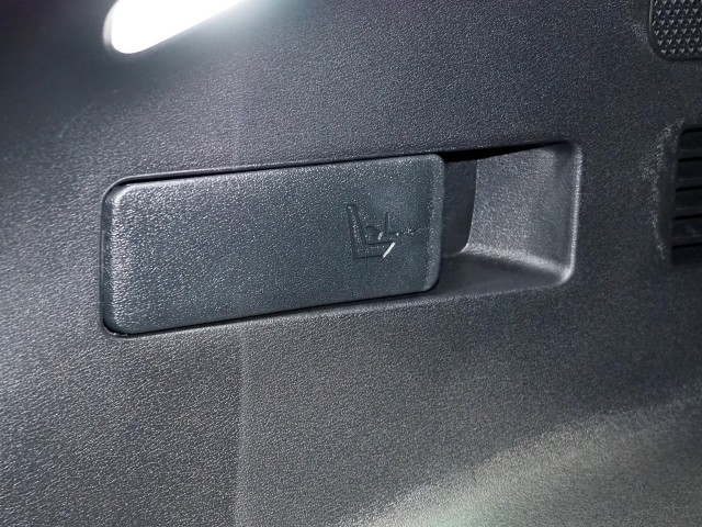 Vehicle image 53 of 76