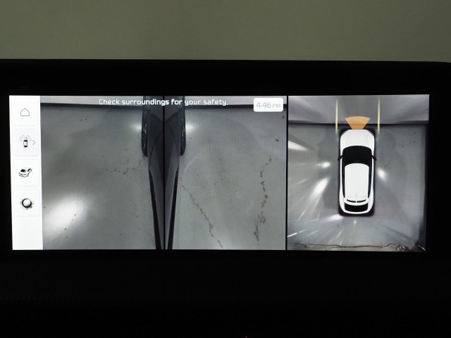 Vehicle image 37 of 76