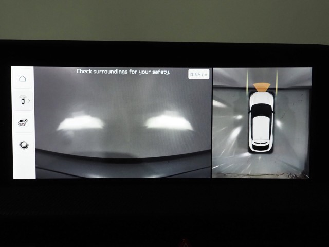 Vehicle image 35 of 76