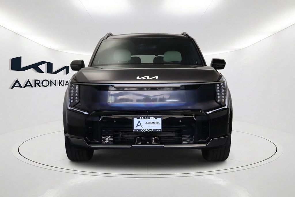2024 Kia EV9 GT-Line Image 2 of 40