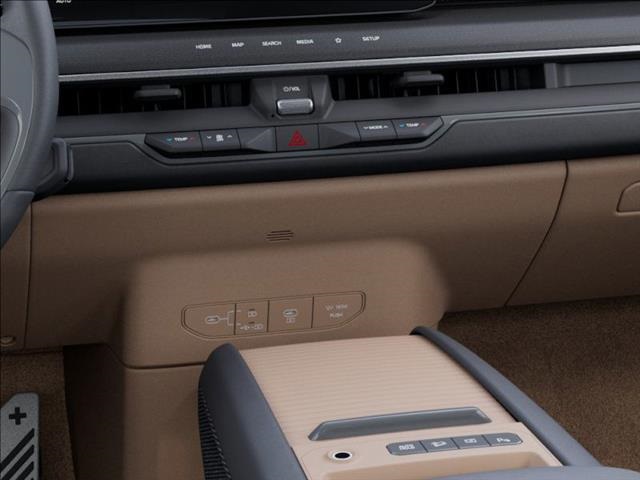 Vehicle image 25 of 27