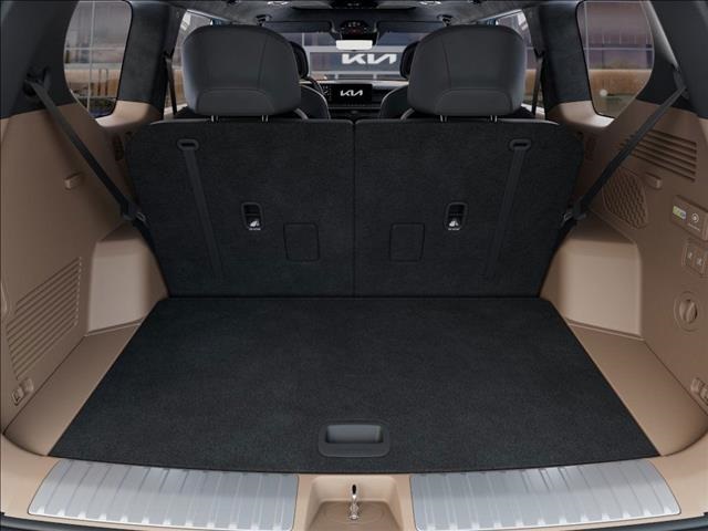 Vehicle image 11 of 27