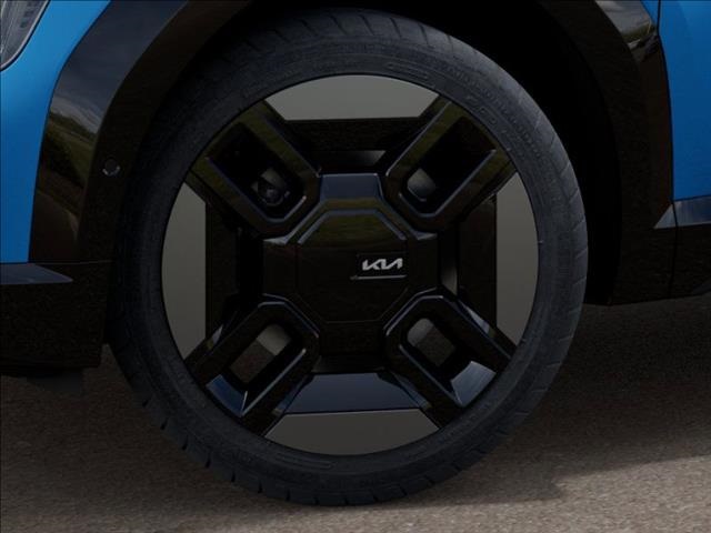 Vehicle image 10 of 27