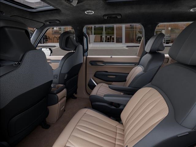 Vehicle image 14 of 27