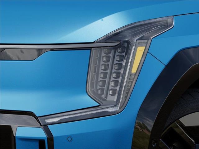 Vehicle image 23 of 27