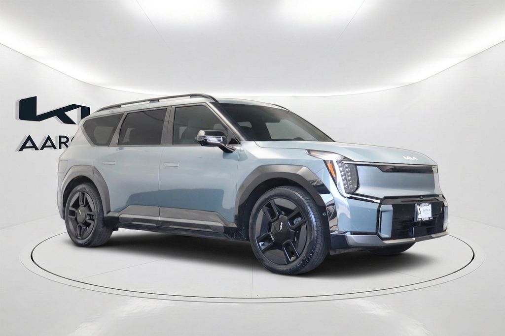 2024 Kia EV9 GT-Line Image 3 of 40