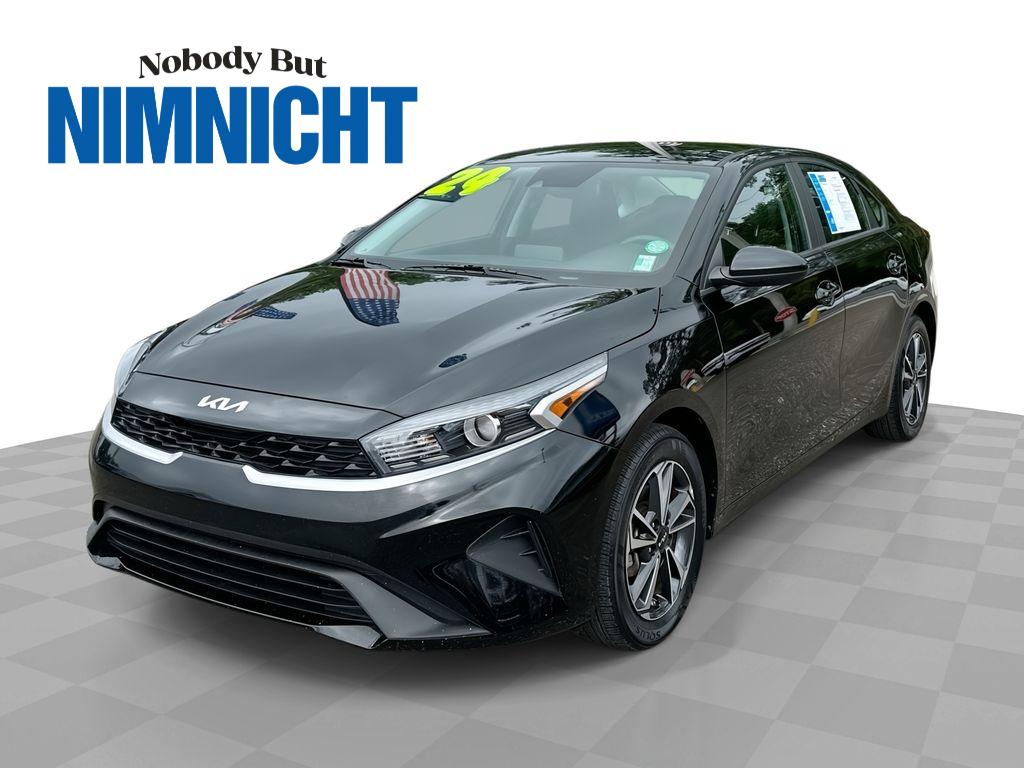 2024 Kia Forte LXS Image 1 of 31