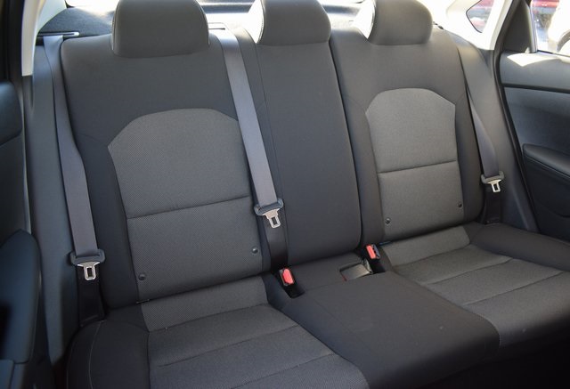 Vehicle image 17 of 18