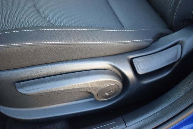 Vehicle image 7 of 18