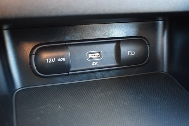 Vehicle image 14 of 18