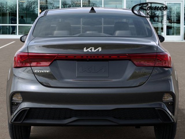 Vehicle image 8 of 27